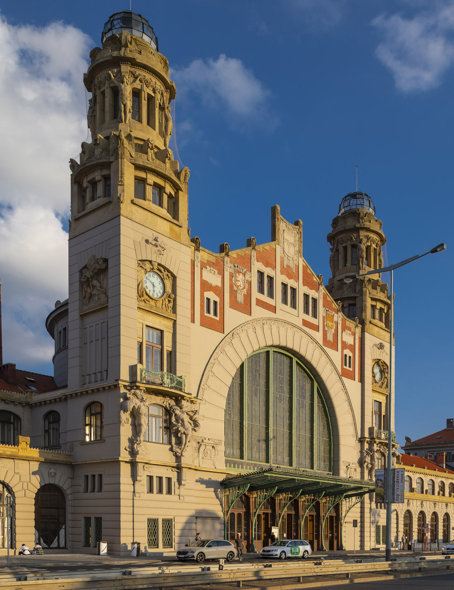 <b>Hlavní nádraží</b>